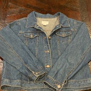 Classic Medium Blue Denim Jean Jacket - Button-Front Trucker Style